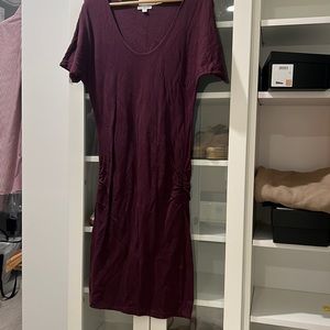 Deep U neck dress short sleeve